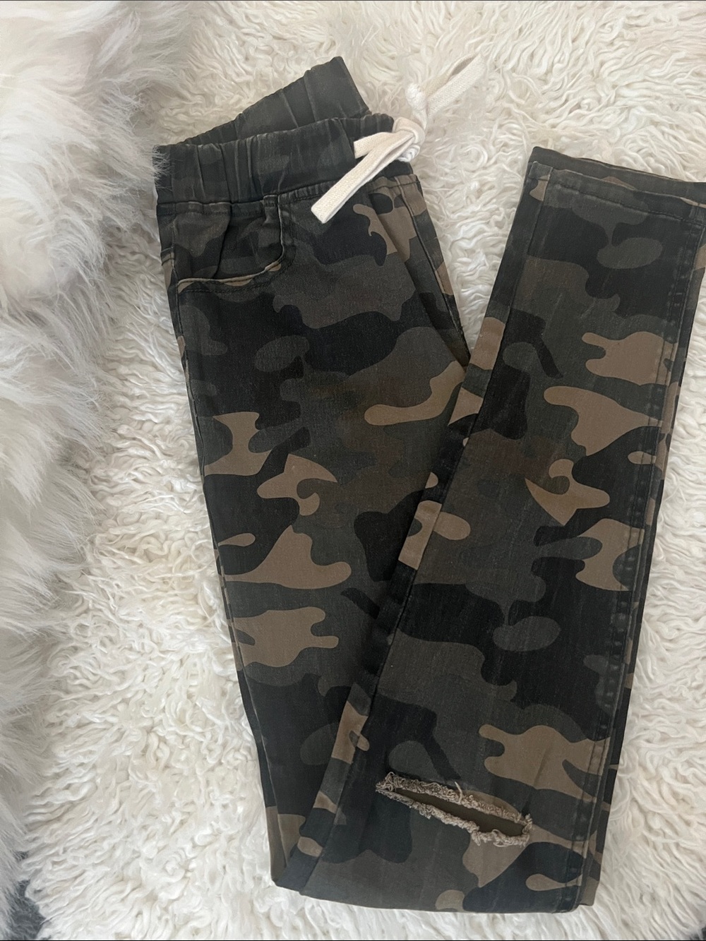 RedFox Camo Lace-up Jogger Style Pants! 👖🛍️💕Soo cute!! 😍